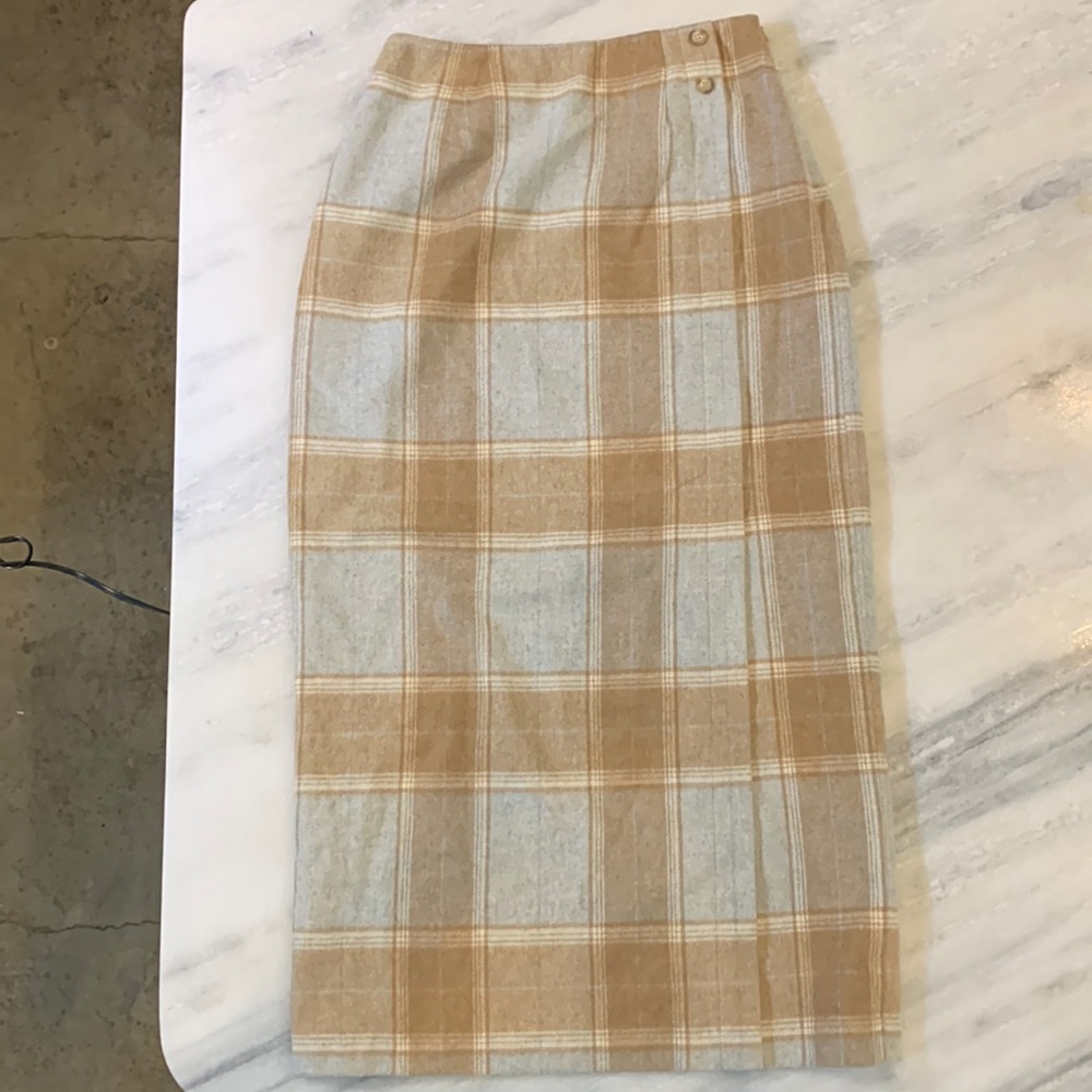 Vintage Pursuits, ltd. wool blend tartan skirt. Size 4